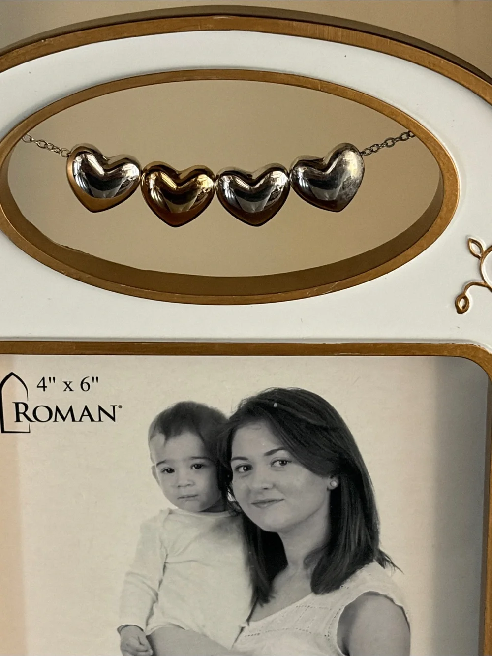 Roma White and Gold Heart Accent Photo Frame